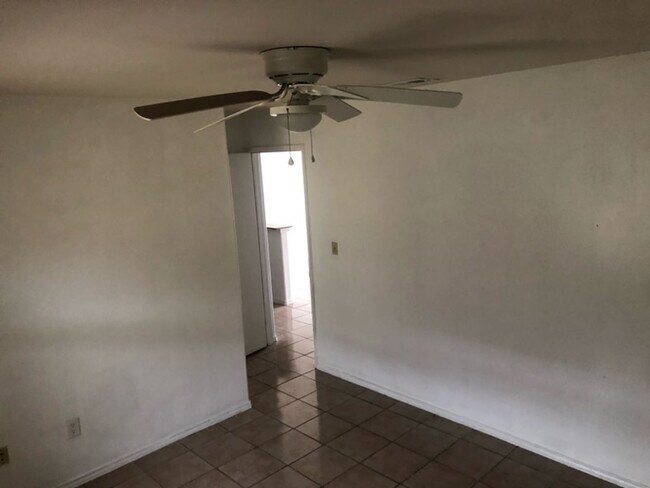 Foto del edificio - 1903 Birch St