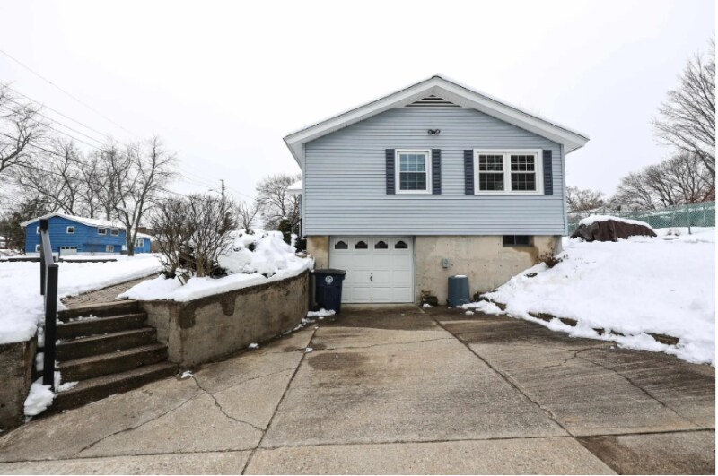 20 Yale Rd, Nashua, NH 03064 House Rental in Nashua, NH