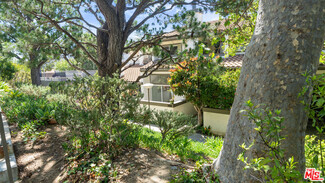 Building Photo - 1666 Palisades Dr