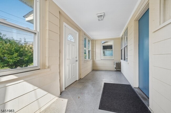 Building Photo - 378 Boyden Ave