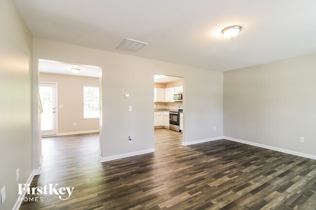 Foto del edificio - 206 Glenoaks Dr