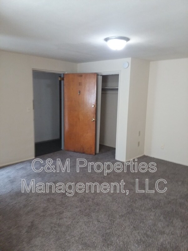 Building Photo - 230 Ludlow Ave