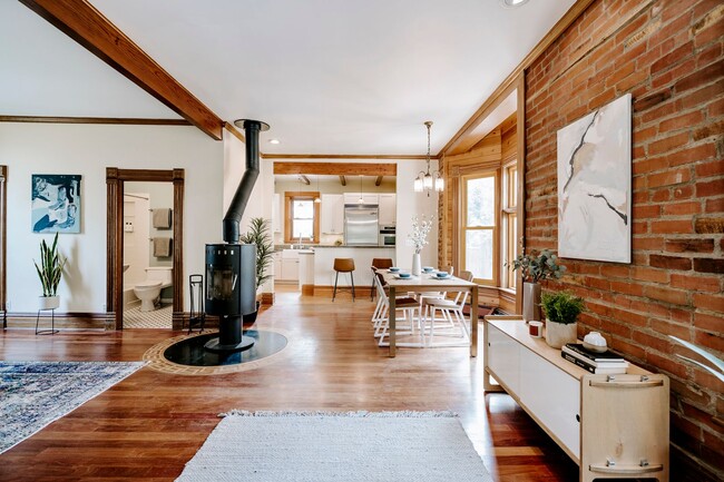 Foto del edificio - Lovely Mapleton Home for Lease in Boulder!