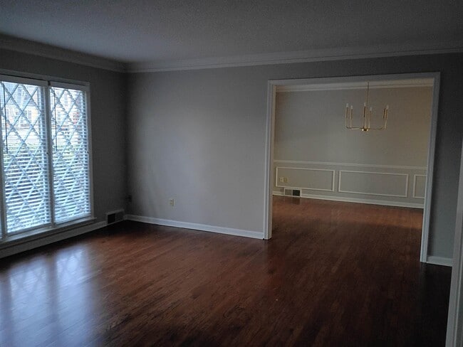 Foto del edificio - 1741 Magnolia Tree Rd