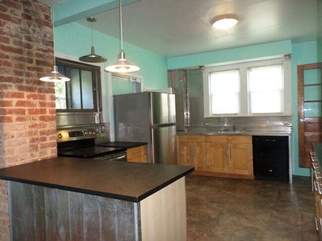 Foto del edificio - 1075 Cambria St NE