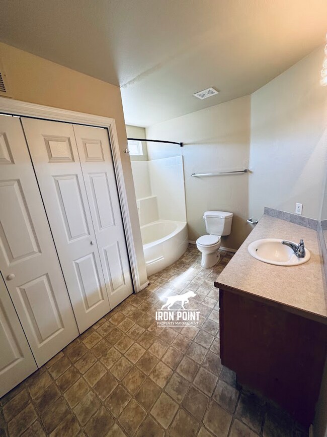 Foto del edificio - 2107 E Whispering Willow Ln