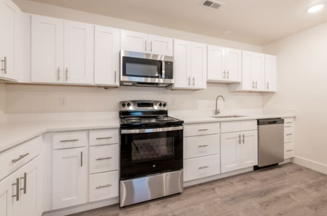 911 S Main-911-302 - 911 S Main-911-302 Apartment