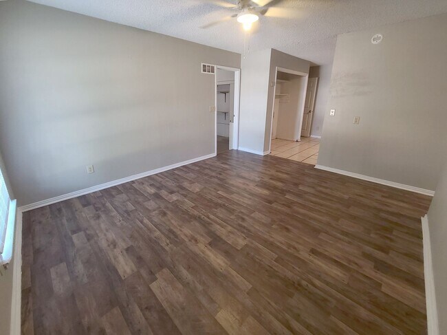 Building Photo - 4 Bed Home in Norman