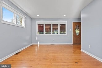 Building Photo - 309 Williams Rd