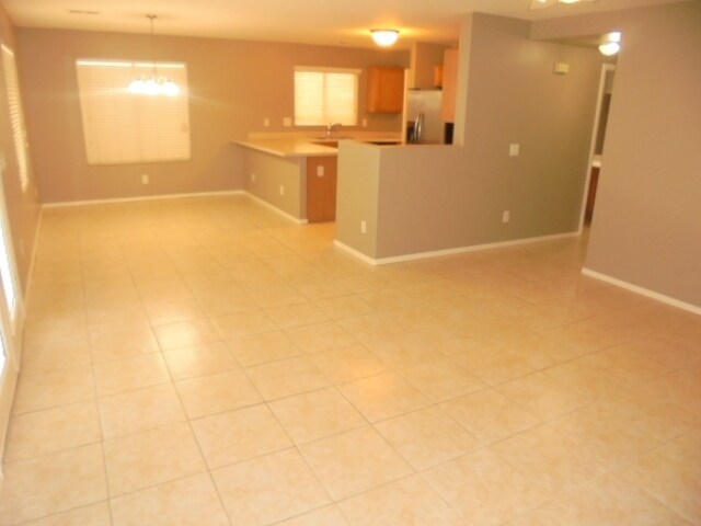 Building Photo - 12538 W Santa Fe Ln