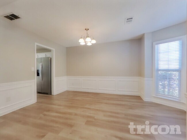 Foto del edificio - 411 Yarrow Way