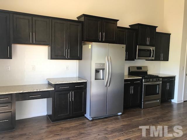 Building Photo - 2308 Longmont Dr