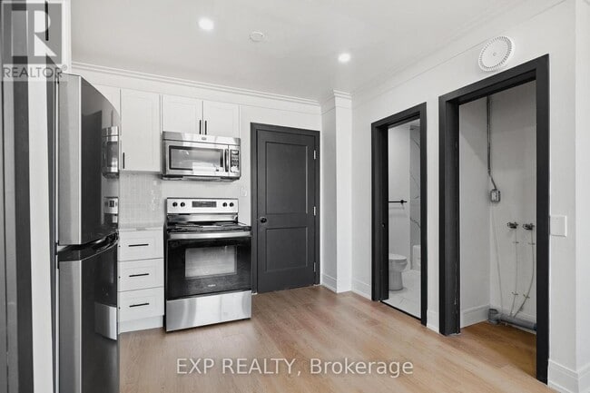 Building Photo - 90 Carden St