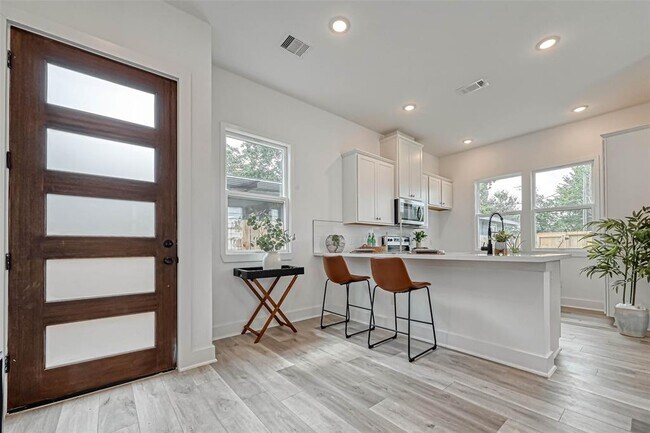 Foto del edificio - 9314 Arledge St