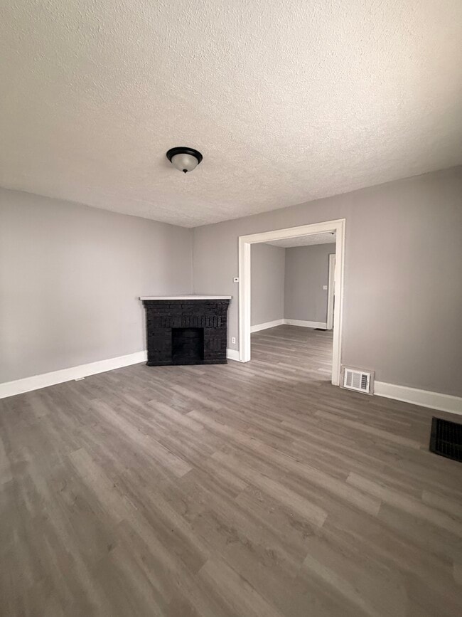 Building Photo - 156 Arthur Ave