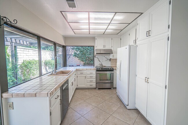 Building Photo - Single Story 3 Bedroom Home for Rent in Va...
