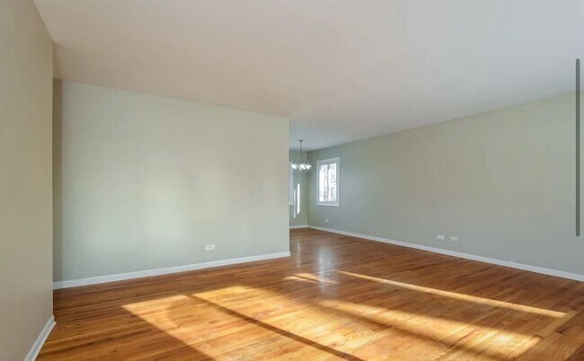 Building Photo - 3211 W Fairmount Ave