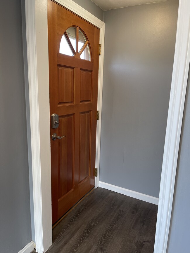 Entryway- view from living room - 29 Fairfield Dr