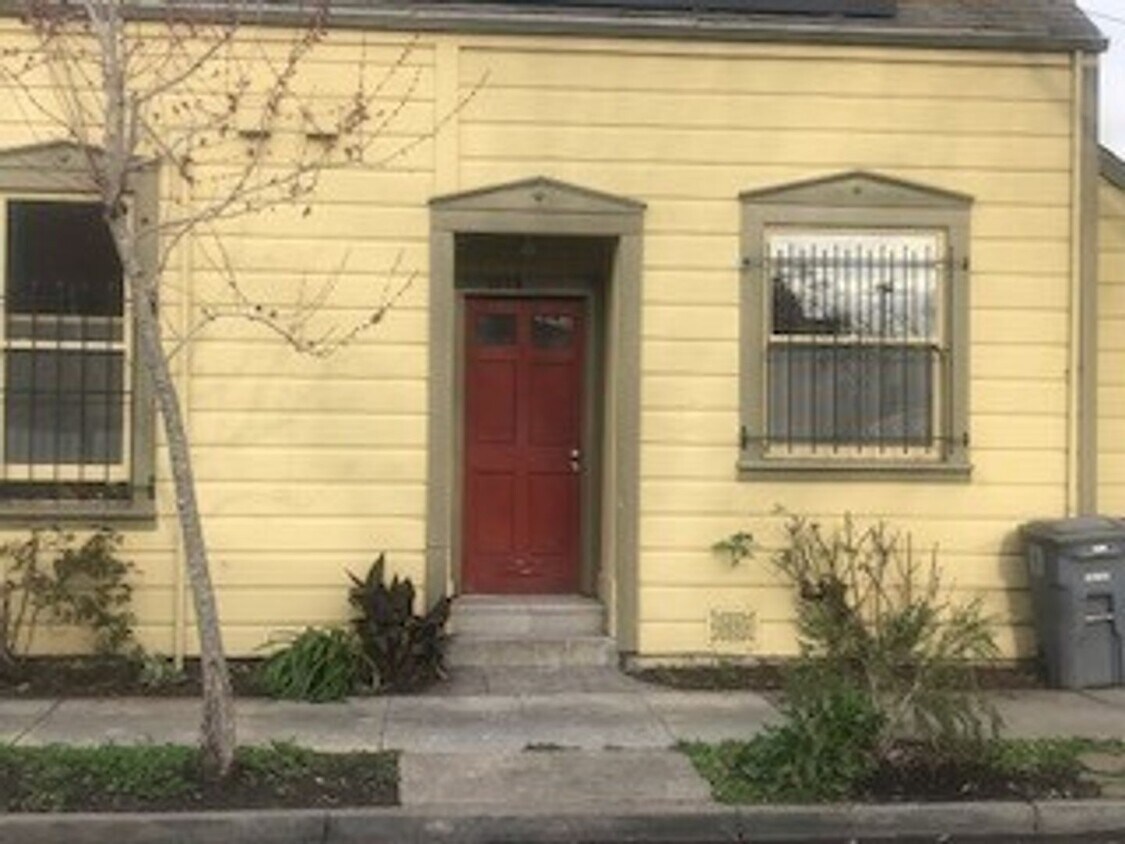 Primary Photo - 2305 7th St