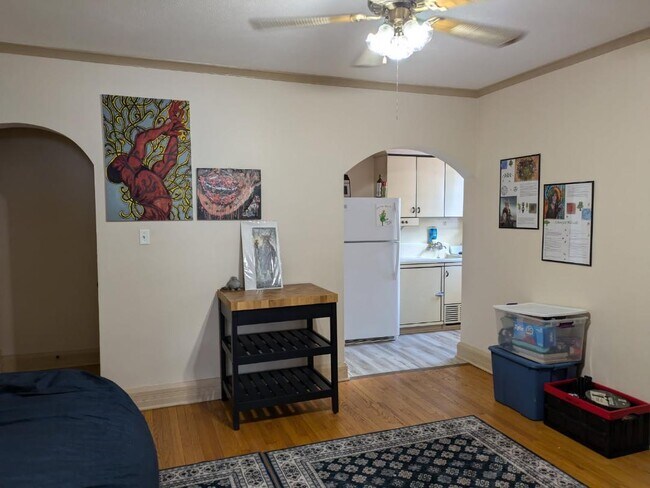 Foto del edificio - 328 W St Charles Rd