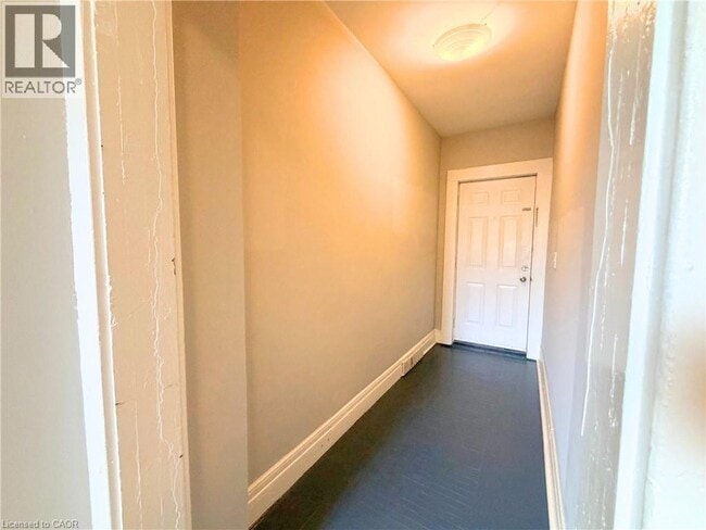 Building Photo - 254 Emerald St N