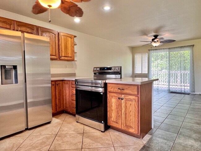 Foto del edificio - Renovated 2 Bed/2 Bath Downstairs Apartment for Rent in Lihue