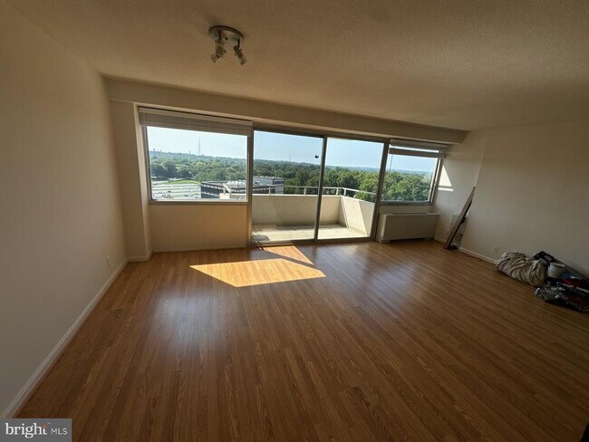 Building Photo - 4515 Willard Ave