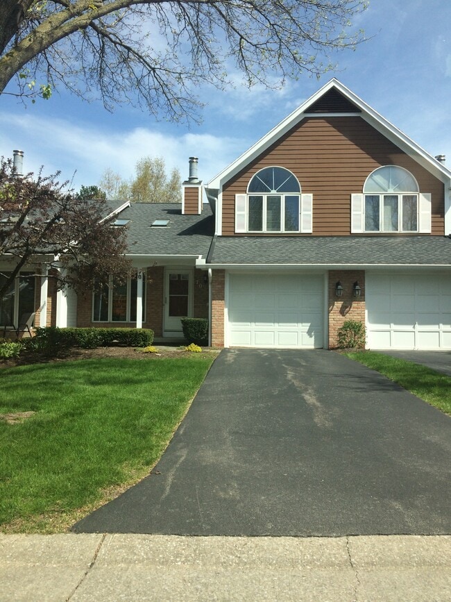 Building Photo - 70 Eaglesfield Way