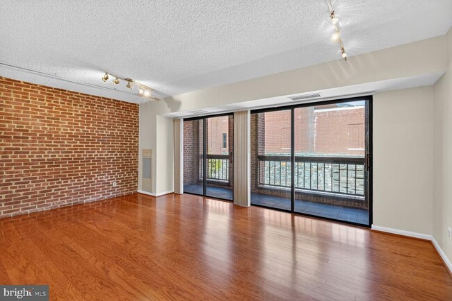 Building Photo - 3225 Grace St NW