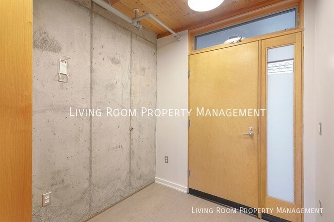Building Photo - Walkability on Mississippi! With Parking +...