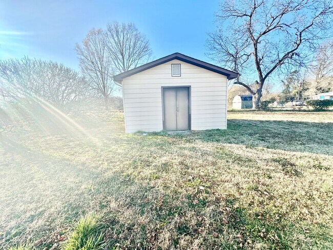 Foto del edificio - 243 Love St