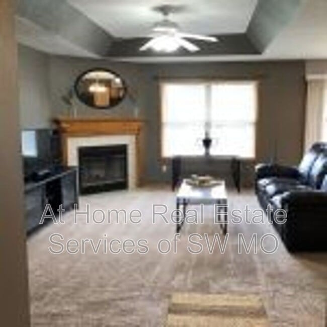 Building Photo - 3745 W Ridgeway St