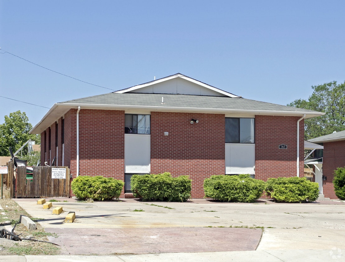 Building Photo - 363 Geneva St