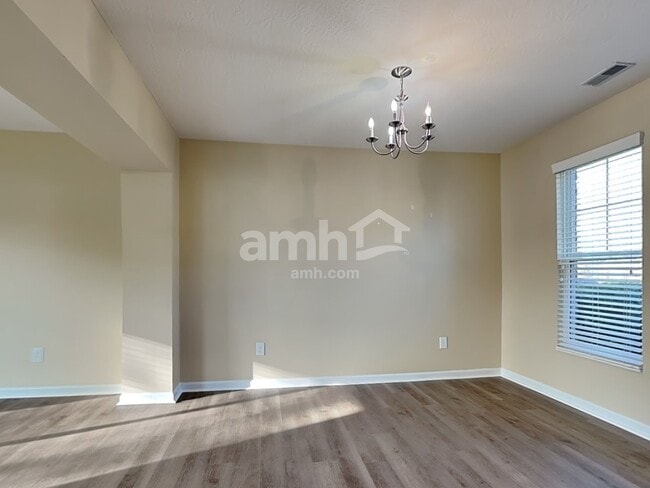 Foto del edificio - 1191 Summerlake Dr