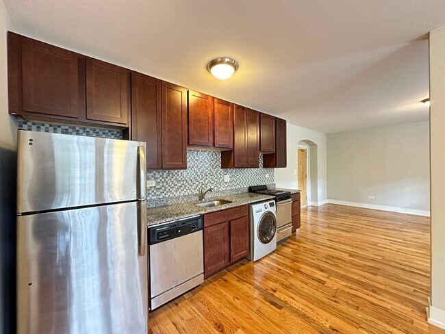 Foto del edificio - 562 W Arlington Pl