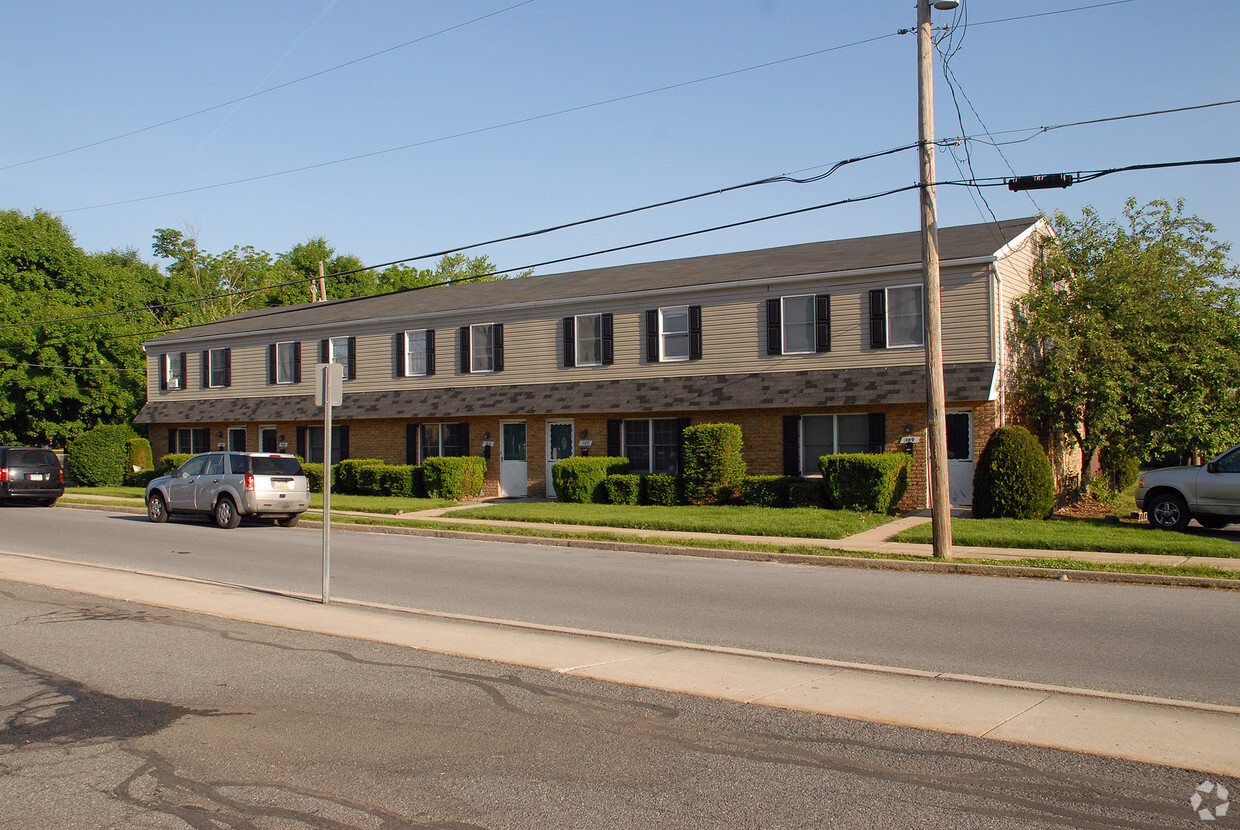 Primary Photo - 202 - 206 Arch St