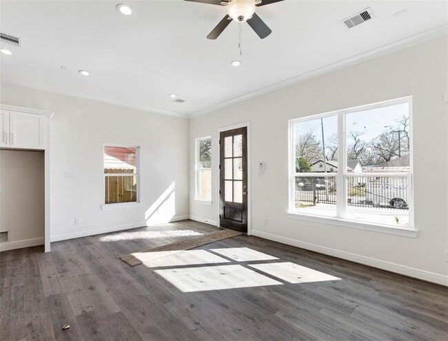 Building Photo - 5105 Malmedy Rd
