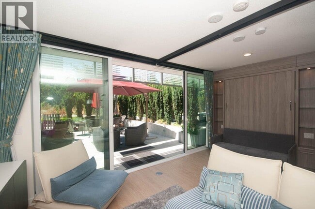 Building Photo - 89 Nelson St.