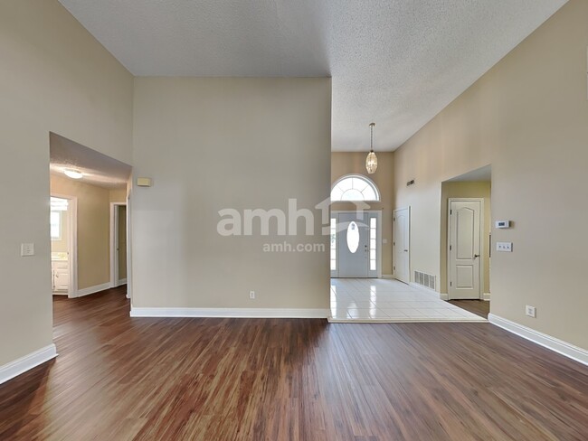 Building Photo - 154 Acadian Dr