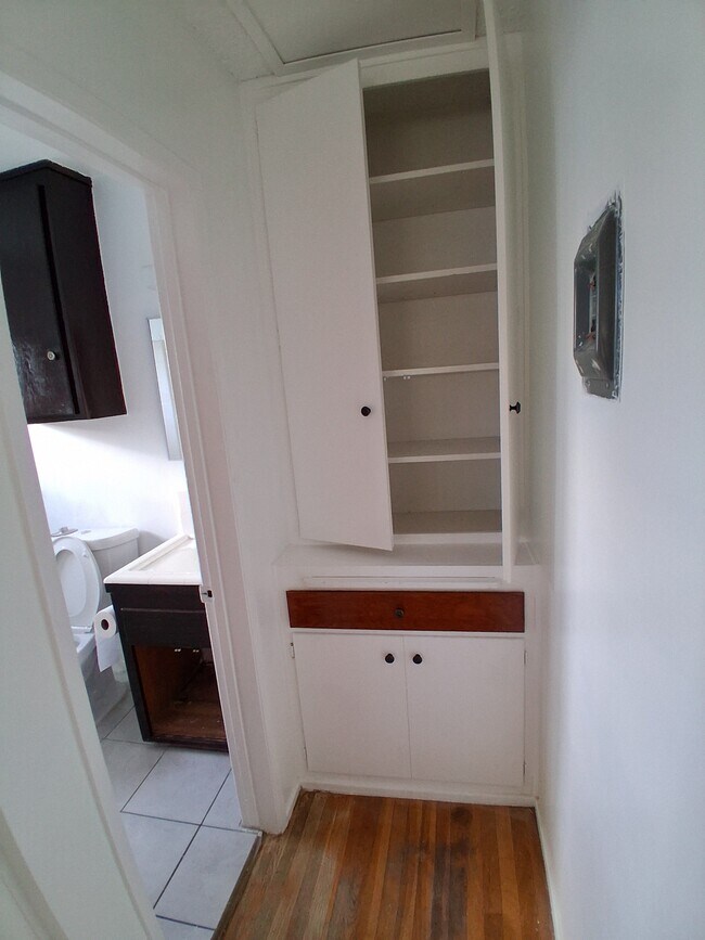 Photo - 7623 Bright Ave Apartment