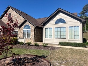 Building Photo - 3110 Alumni Ln