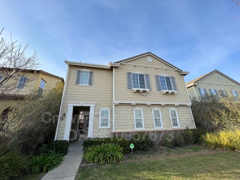 641 W Esplanade Dr, Mountain House, CA 95391 House for Rent in