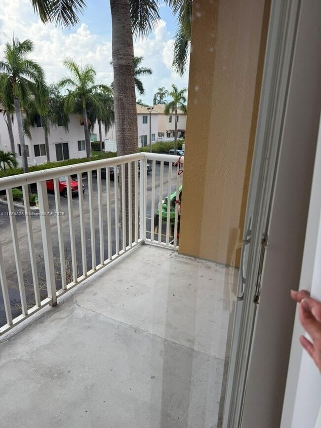 Foto del edificio - 1450 SE 3rd Ave