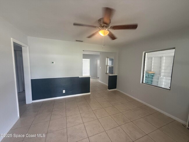 Building Photo - 346 Vesta Cir