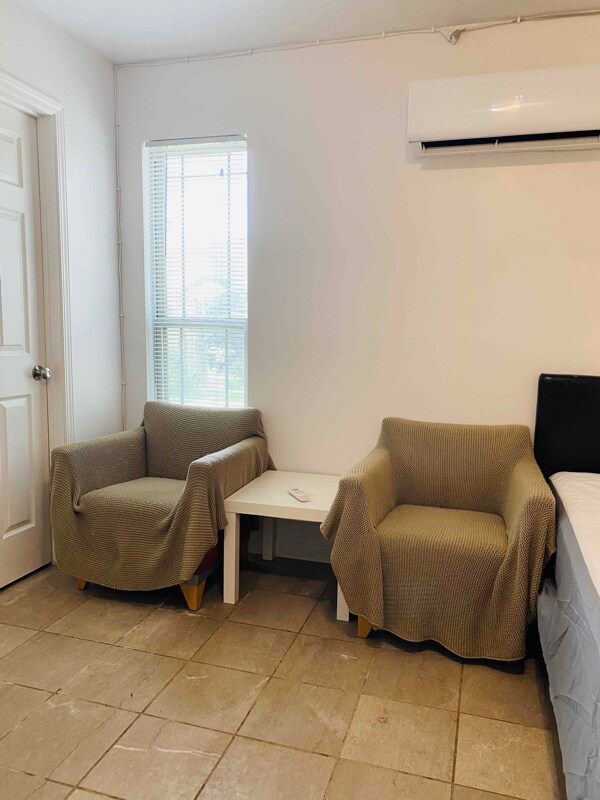 Foto del edificio - 8314 Leader St