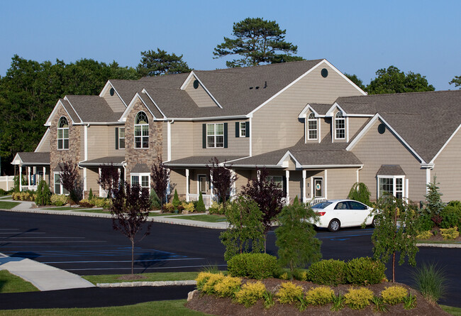 Interior Photo - Fairfield Knolls East