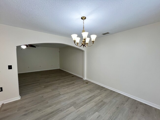 Building Photo - 4083 Dover Terrace Dr