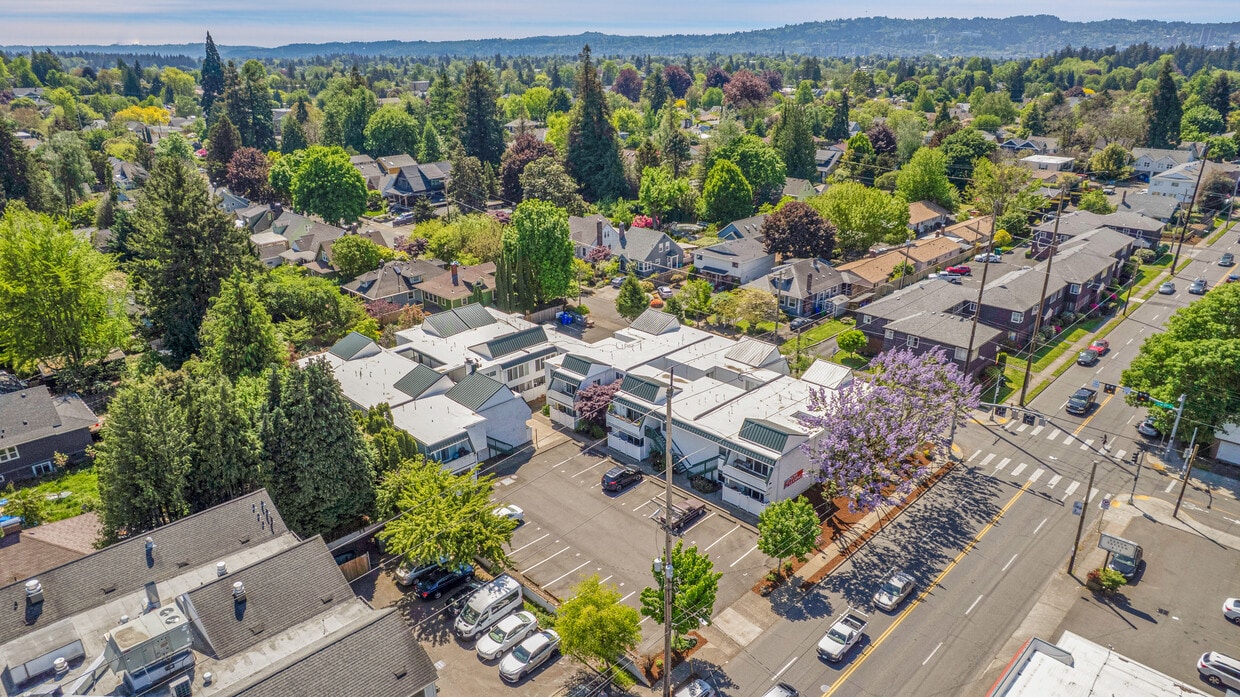 Primary Photo - Burnside East