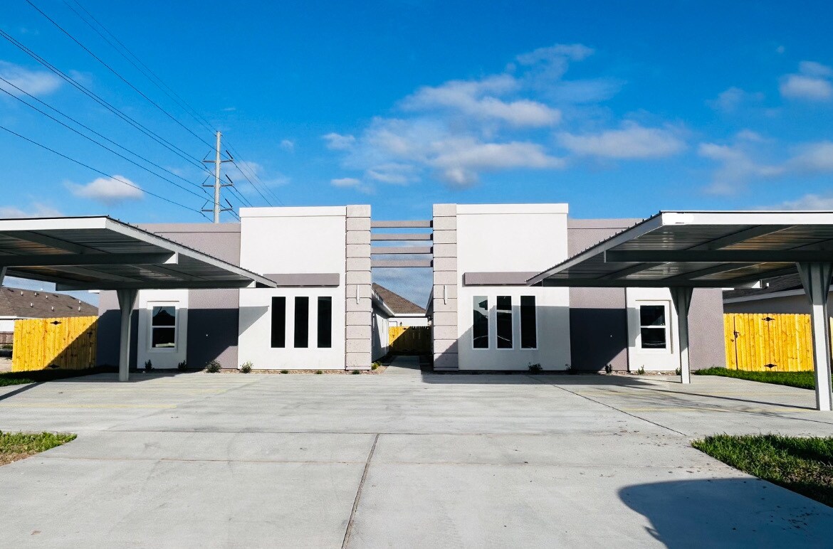 Foto principal - 4903 N Dahlia St