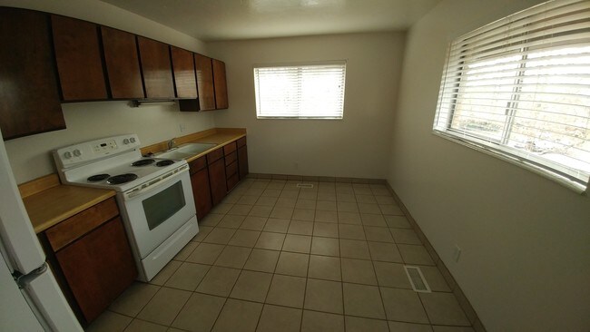 Foto del edificio - 1444 W Pacific Ave